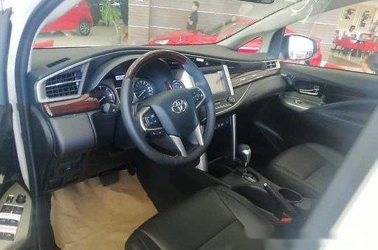 White Toyota Innova 2019 for sale -4