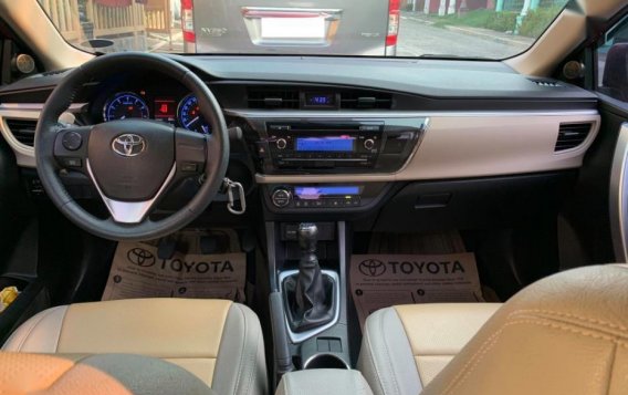 2nd Hand Toyota Corolla Altis 2015 Manual Gasoline for sale in Marikina-2