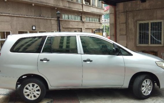 Selling Toyota Innova 2014 Manual Gasoline in Manila-3