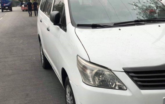 White Toyota Innova 2015 for sale in Quezon City-2