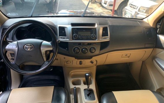 Selling 2nd Hand Toyota Hilux 2014 in Quezon City-7