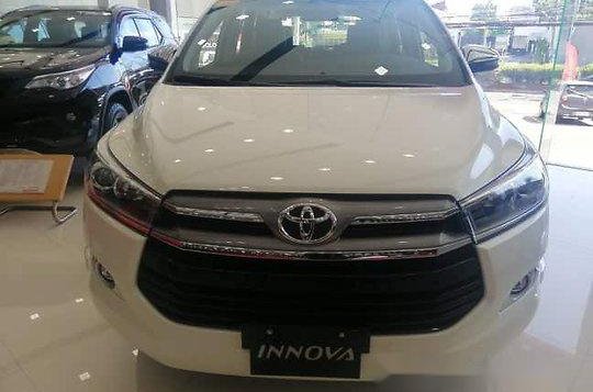 White Toyota Innova 2019 for sale -2