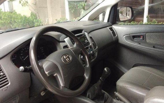 Selling Toyota Innova 2014 Manual Gasoline in Manila-7