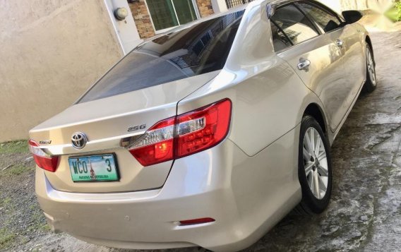 Selling Used Toyota Camry 2013 in Quezon City-5