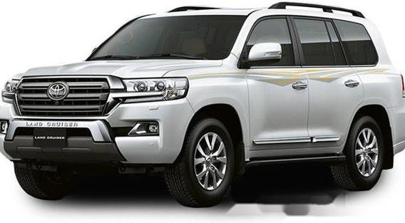 Selling White 2019 Toyota Land Cruiser