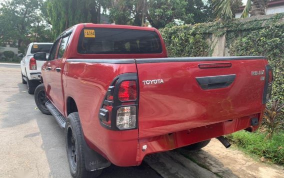 Red Toyota Hilux 2018 for sale in Quezon City-2
