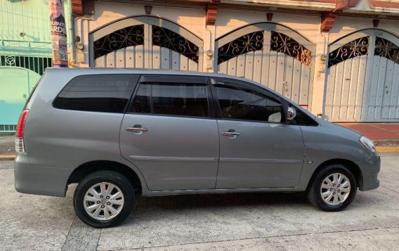 Selling Toyota Innova 2010 at 60000 km in Manila-2