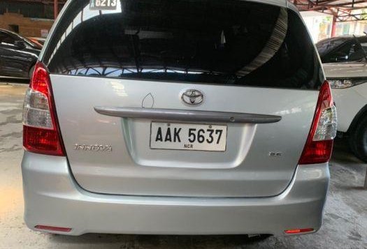 Silver Toyota Innova 2014 Manual Diesel for sale in Quezon City-5
