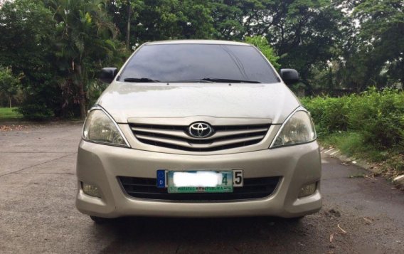 Toyota Innova 2009 Manual Diesel for sale in Angeles