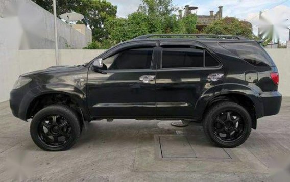 Selling Toyota Fortuner 2006 in Manila-3