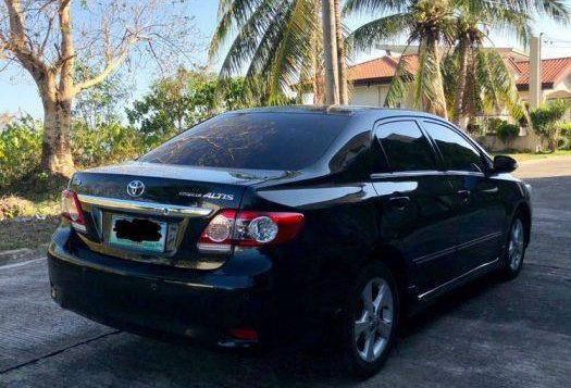 2nd Hand Toyota Altis 2012 Automatic Gasoline for sale in Cebu City-3