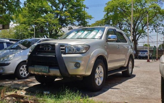 Toyota Fortuner 2009 Automatic Diesel for sale in Makati