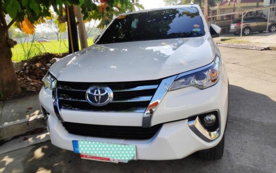 Selling White Toyota Fortuner 2017 in Marikina