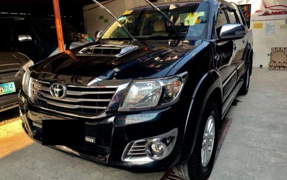 Selling 2nd Hand Toyota Hilux 2014 in Quezon City-2