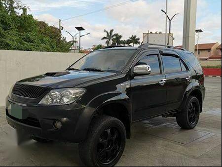 Selling Toyota Fortuner 2006 in Manila-1