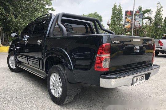 Selling Black 2014 Toyota Hilux at 100000 km -5
