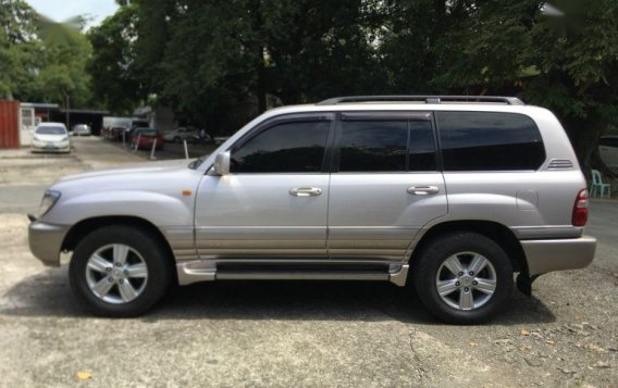 Selling Used Toyota Land Cruiser 2003 in Pasig-1