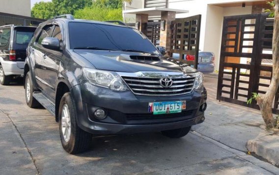 For sale 2012 Toyota Fortuner Automatic Diesel at 70000 km in Las Piñas