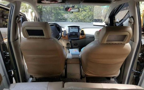 Selling Toyota Innova 2010 in Baguio-7