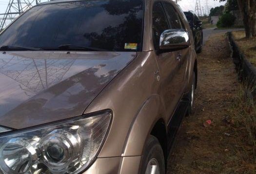 2nd Hand Toyota Fortuner 2010 at 100000 km for sale-3