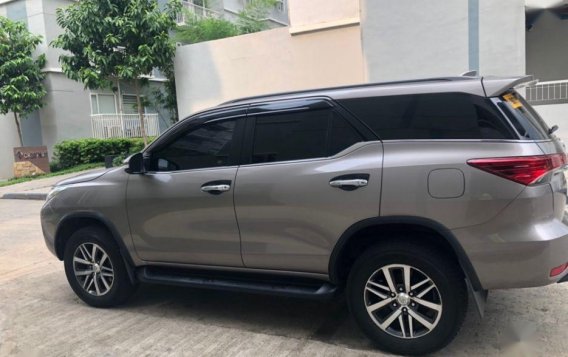 Selling Used Toyota Fortuner 2016 in Quezon City-7