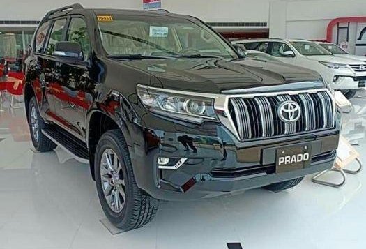 Selling New Toyota Land Cruiser 2019 Automatic Diesel in Makati-4