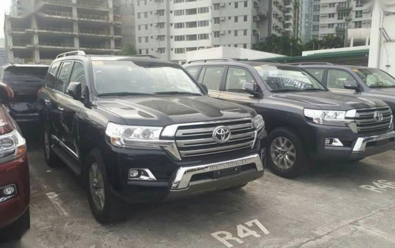 Selling Brand New Toyota Land Cruiser 2019 -7