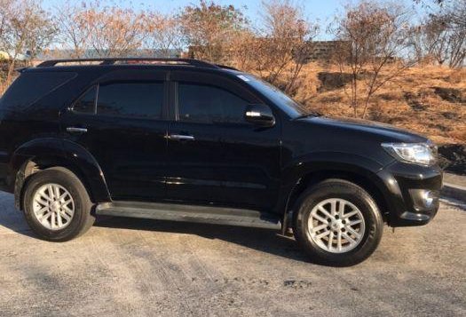 Selling Used Toyota Fortuner 2012 in Manila-2