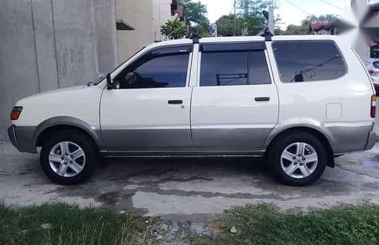 For sale Used 2000 Toyota Revo Manual Gasoline -4