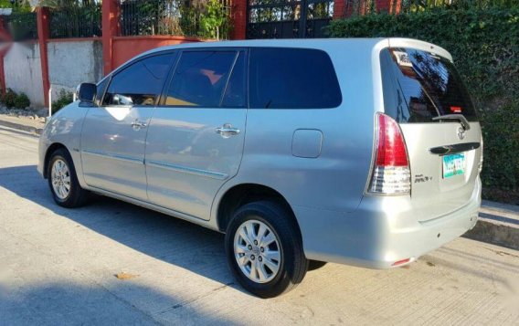 Selling 2010 Toyota Innova at 110000 km in Parañaque-2