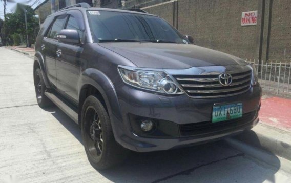 Selling 2nd Hand Toyota Fortuner 2012 in Manila-8