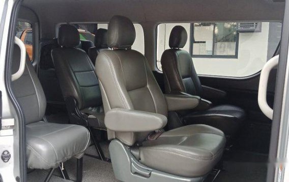 Toyota Hiace 2015 at 60000 km for sale in Meycauayan-9