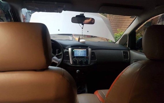 Used Toyota Innova 2012 at 60000 km for sale-2