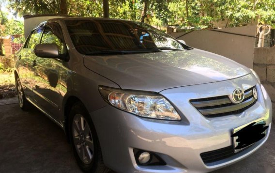 2nd Hand Toyota Corolla Altis 2010 at 120000 km for sale-1