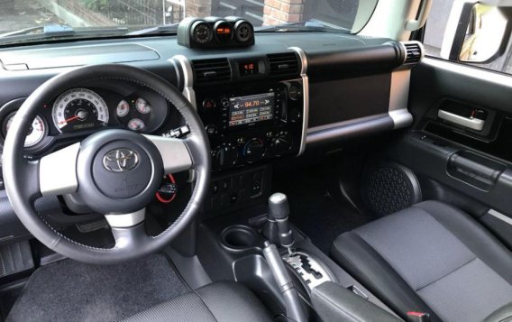 Toyota Fj Cruiser 2016 Automatic Gasoline for sale in Manila-7