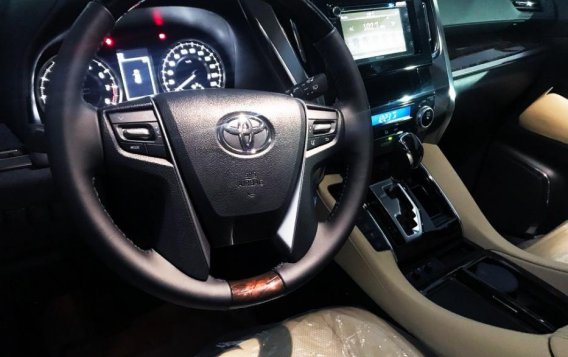 Selling New Toyota Alphard 2019 Van Automatic Gasoline in Quezon City-2