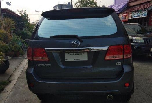 Selling Toyota Fortuner 2005 Automatic Gasoline in Las Piñas-6