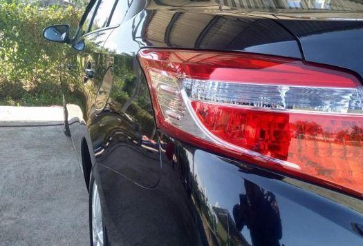 Selling Toyota Vios Manual Gasoline in Santiago-7