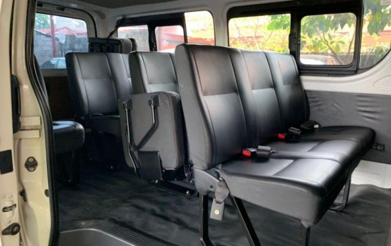 Selling White Toyota Hiace 2018 Manual Diesel in Quezon City-2