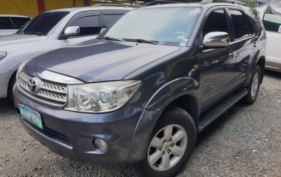 Selling Toyota Fortuner 2011 Automatic Diesel in Quezon City-4