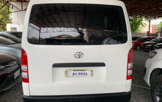 Selling White Toyota Hiace 2018 Manual Diesel in Quezon City-4