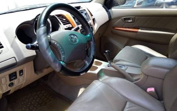 2nd Hand Toyota Fortuner 2009 Automatic Gasoline for sale in Marikina-1