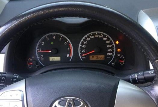 Selling Toyota Altis 2012 Automatic Gasoline in Quezon City-9