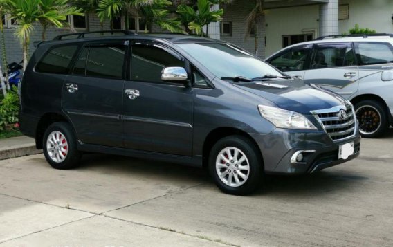 Selling Used Toyota Innova 2015 in Laoag-1