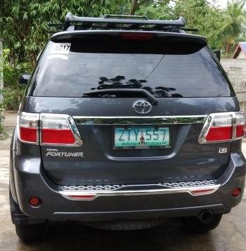 2nd Hand Toyota Fortuner 2009 at 80000 km for sale-5