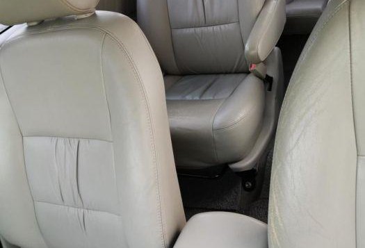 Selling Used Toyota Innova 2009 in Navotas-10