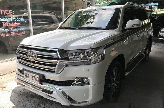 White Toyota Land Cruiser 2018 Automatic Diesel for sale in Quezon City-1