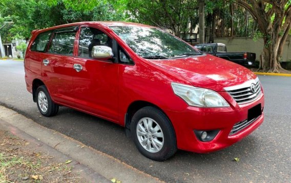 Selling Used Toyota Innova 2012 in Makati