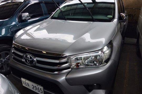 Selling Silver Toyota Hilux 2017 in Quezon City-2