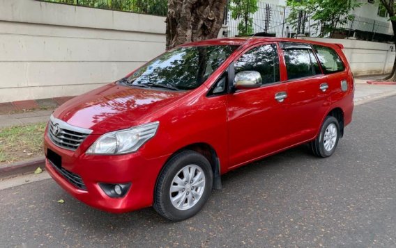 Selling Used Toyota Innova 2012 in Makati-1